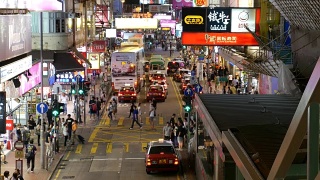 香港小巴士及霓虹灯孟角视频素材模板下载