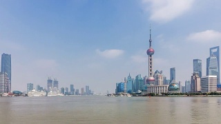 上海- 2017年3月:2017年3月在中国上海观看上海浦东的时光流逝。视频素材模板下载