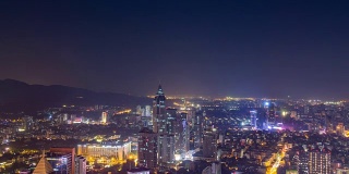时间推移:南京天际线从白天到晚上高峰时间的鸟瞰图，中国