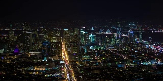 旧金山天际线之夜临近