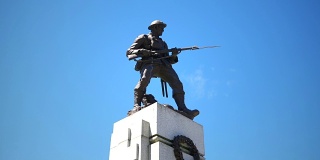 战争士兵雕像，花岗岩基地青铜雕塑纪念碑，军队纪念馆