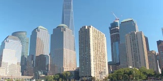特写:玻璃般的现代摩天大楼，世贸中心1号楼，豪华住宅楼