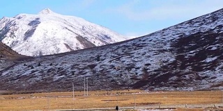 四川冬季的山地景观