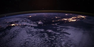 来自国际空间站的地球和北极光。这段视频由美国宇航局提供。