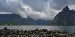 时间流逝拍摄罗浮敦群岛全景在挪威日落风景