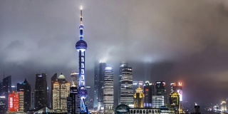 美丽的动画效果和上海市中心的夜晚/上海，中国