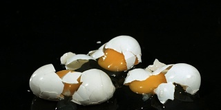 慢镜头掉鸡蛋和打碎鸡蛋