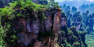 飞越中国张家界国家森林公园