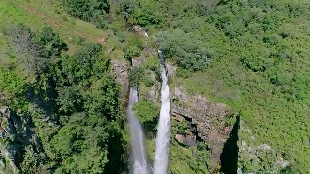 飞过南非的Mac Mac瀑布