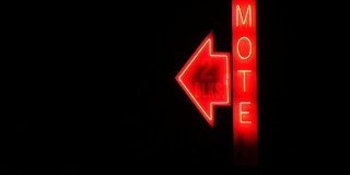 孤独发光的汽车旅馆标志红色霓虹灯动画乡村