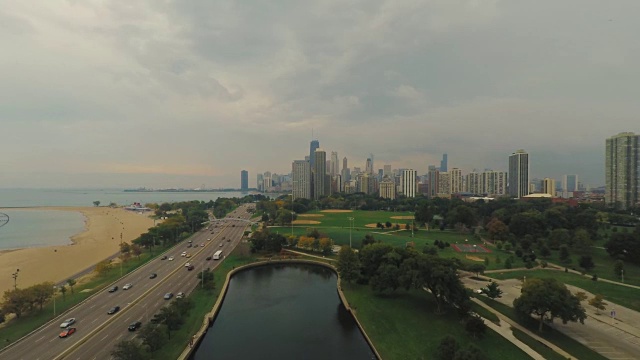 从林肯公园空中俯瞰芝加哥