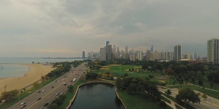从林肯公园空中俯瞰芝加哥