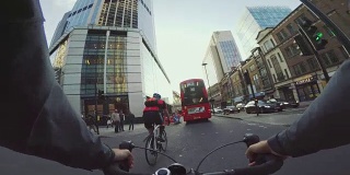 POV自行车骑行:在伦敦用公路赛车通勤