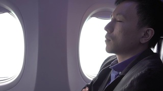 4k:在飞机上小睡视频素材模板下载