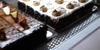 糕饼店的蛋糕和糕点