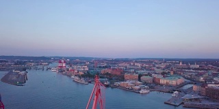瑞典哥德堡市，在日落上空航拍