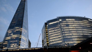 英国伦敦的现代企业建筑视频素材模板下载