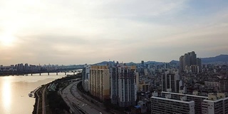 鸟瞰图首尔城市天际线，韩国首尔