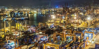 香港货柜码头夜间的时间推移-香港葵青货柜码头是世界上最繁忙的港口之一。