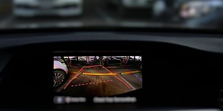 汽车后置摄像头后视图数字显示，可在停车场驾驶