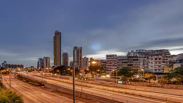 中国香港，2017年7月7日，香港交通，九龙城太子道晚上，香港九龙。
