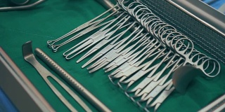手术中使用的外科器械