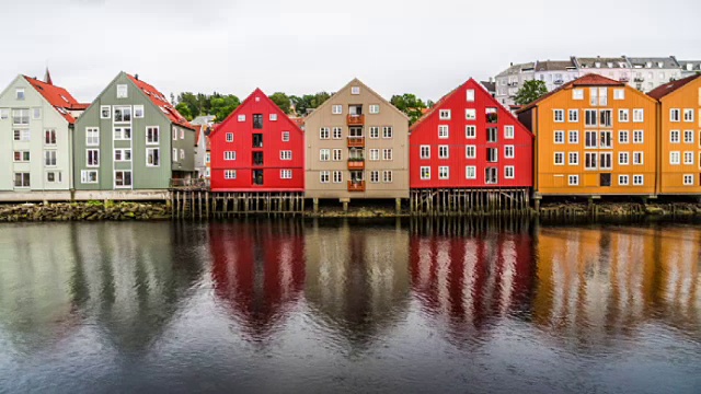挪威特隆赫姆——色彩缤纷的房子