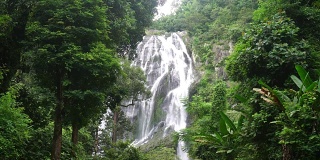 琼兰瀑布，琼兰国家公园，柬埔寨，泰国