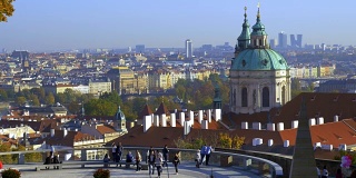 布拉格的地平线和圣尼古拉斯教堂