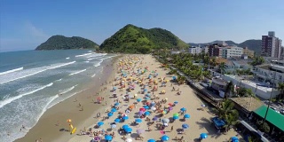 鸟瞰图瓜鲁亚海滩，圣保罗，巴西