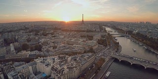 空中埃菲尔铁塔巴黎日落