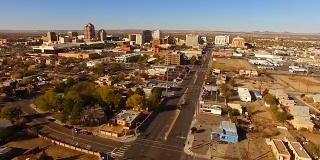 新墨西哥州市中心阿尔伯克基天际线