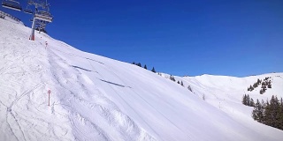奥地利阿尔卑斯山脉的滑雪缆车