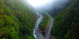 鸟瞰图的Otira山谷