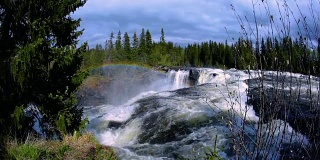 Jamtland西部的Ristafallet瀑布被列为瑞典最美丽的瀑布之一。