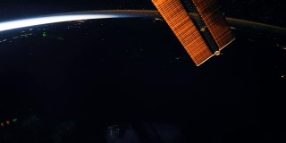 来自国际空间站的地球和北极光。这段视频由美国宇航局提供。8 k间隔拍摄