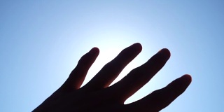 手对太阳