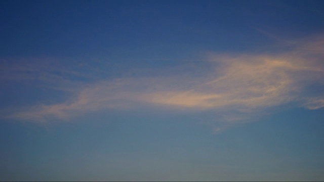 Timelapse Clouds Before the twilight