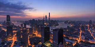 从夜晚到白天，上海的天际线和城市景观的时间流逝