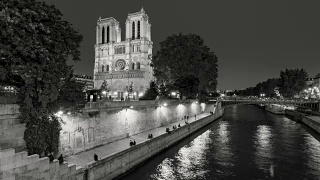 《黑与白》中的巴黎圣母院和塞纳河。法国巴黎视频素材模板下载