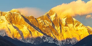 黄金珠穆朗玛峰，喜马拉雅山的时间流逝