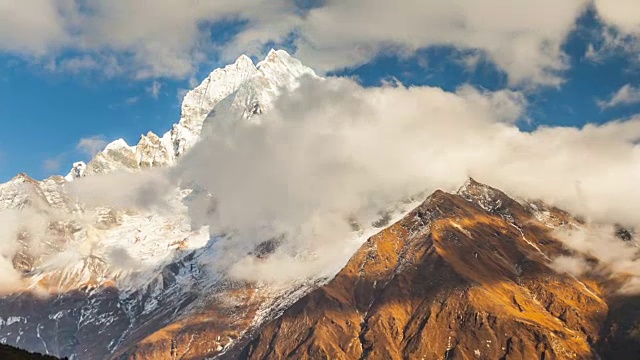 西藏的雪山