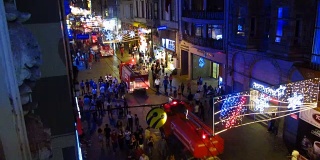 伊斯坦布尔塔克西姆广场附近的伊斯提卡尔街