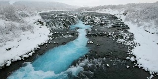 冰岛雷克雅未克的布鲁尔福斯瀑布