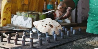 烹饪印度扁面包