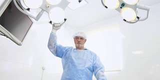 外科医生直接在摄像机中指挥手术光斑