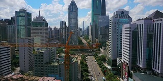 中国晴天深圳市交通道路施工起重机航拍全景4k