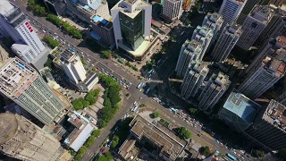 中国白天时间深圳城市景观屋顶交通十字路口俯视图4k视频素材模板下载