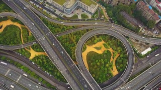 中国武汉城市景观白天时间交通路口航拍全景4k视频素材模板下载
