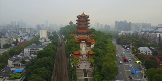 中国白天时间武汉市黄鹤寺交通道路航拍全景4k